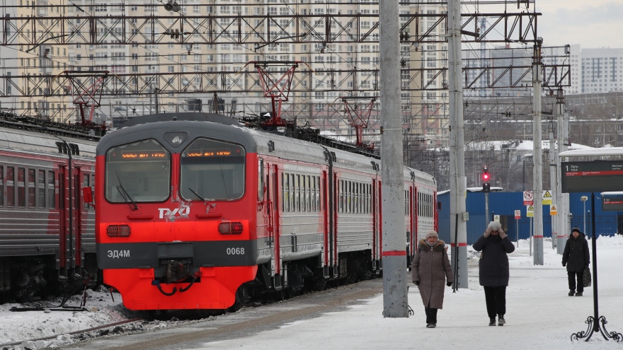 ​Популярность «наземного метро» в Екатеринбурге выросла почти в 1,5 раза на фоне включения новых станций в зону единого городского тарифа