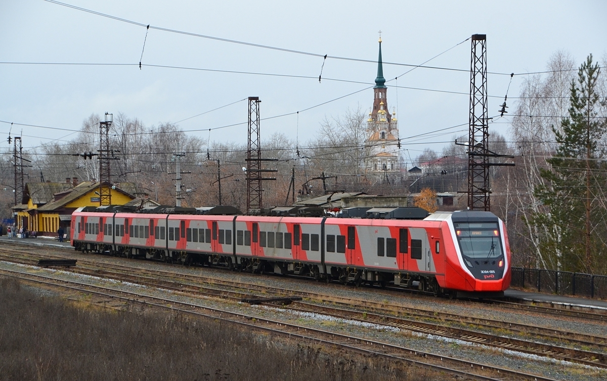Расписание нескольких пригородных поездов в Свердловской области изменится 27 ноября