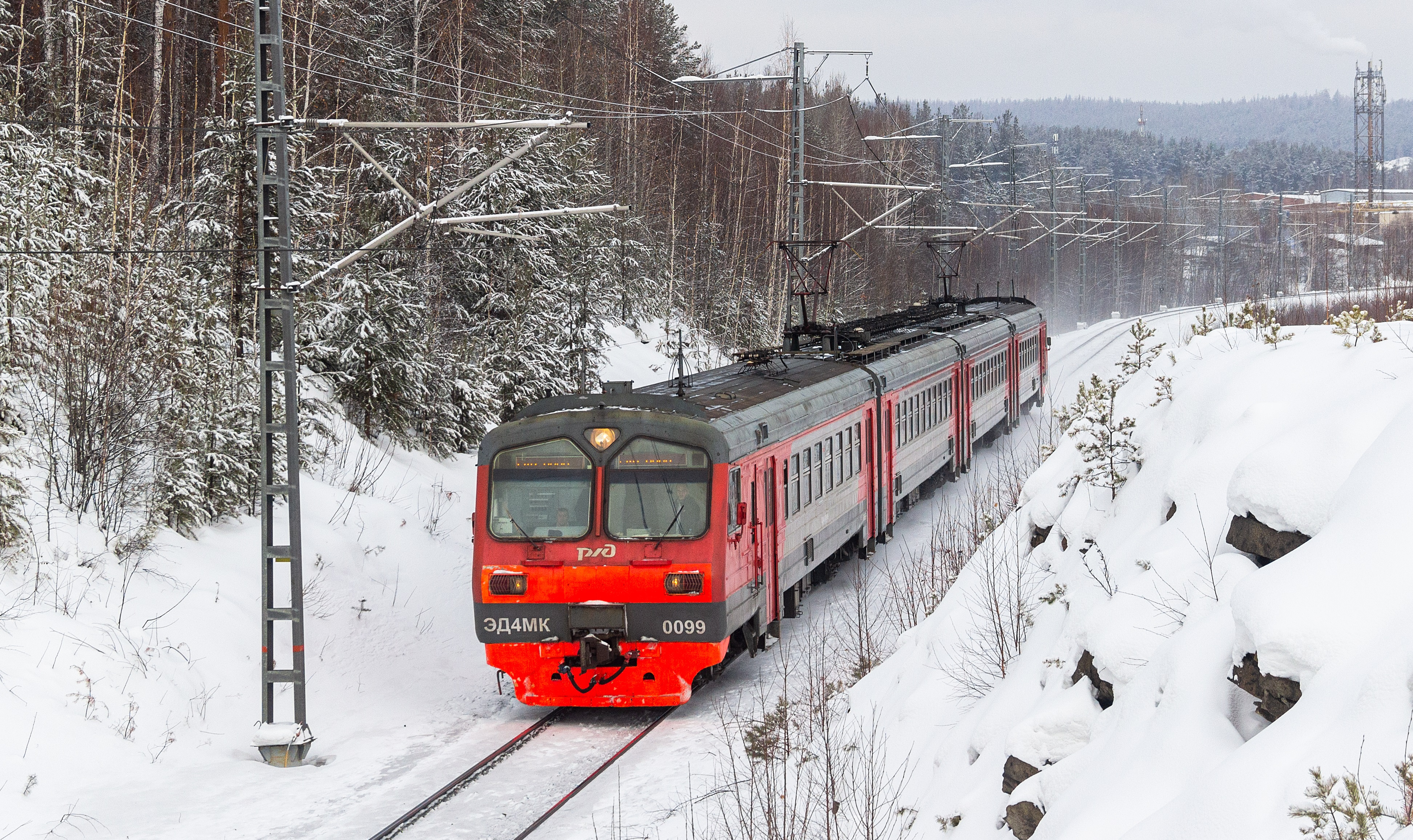 График курсирования нескольких электричек в Свердловской области изменится в отдельные даты декабря