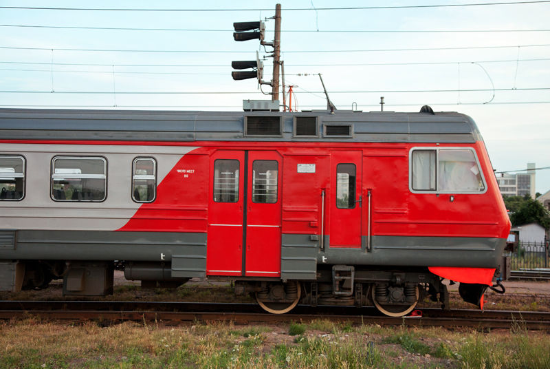 С 11 апреля на СвЖД назначаются дополнительные летние пригородные поезда